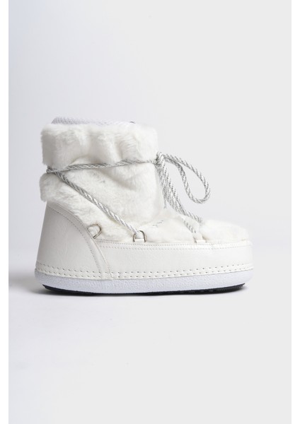 Yuvarlak Burunlu Kalın Tabanlı Kürklü Kadın Kar Botu