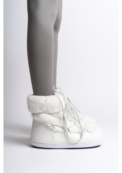 Yuvarlak Burunlu Kalın Tabanlı Kürklü Kadın Kar Botu