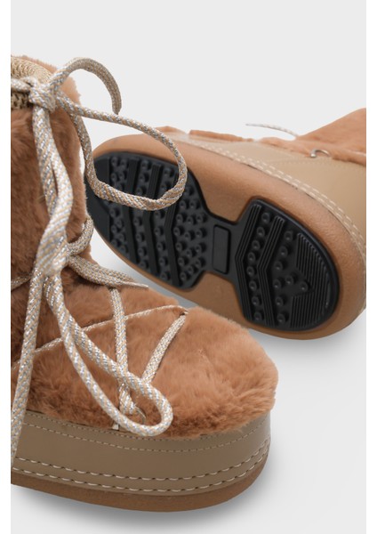 Yuvarlak Burunlu Kalın Tabanlı Kürklü Kadın Kar Botu