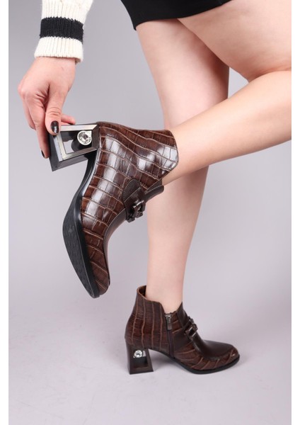 Hibbing Topuk Detaylı Fermuarlı Topuklu Bootie Kahverengi fiyatları