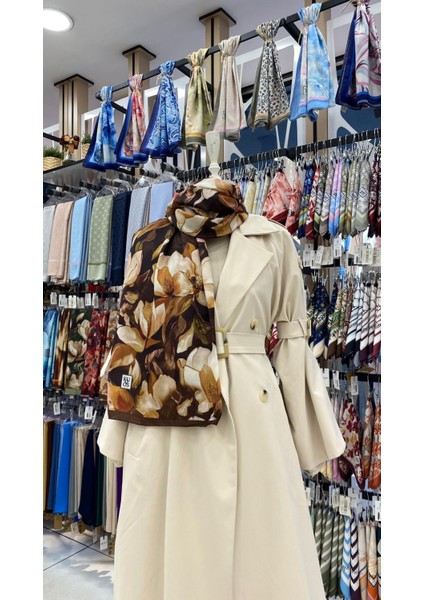 Manolya Bahçesi Desenli Şal Kahverengi