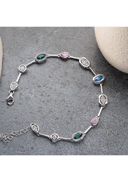 Kadın 925 Ayar Gümüş Zümrüt Taşlı Zarif Bileklik fiyatları