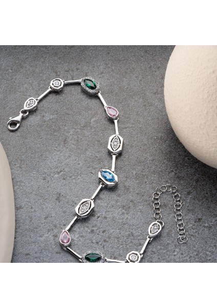 Kadın 925 Ayar Gümüş Zümrüt Taşlı Zarif Bileklik fırsatları