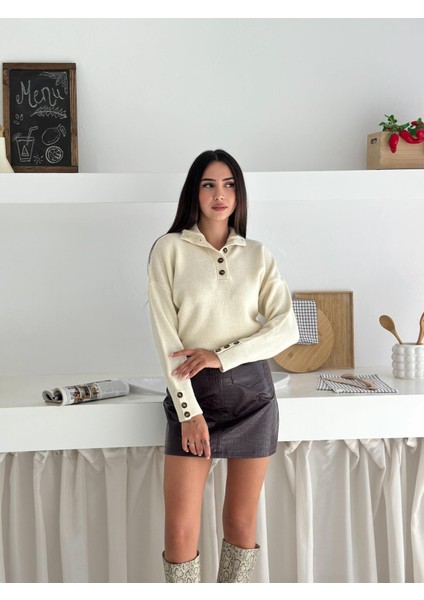 Polo Yaka Yarım Pat Kol Düğme Detay Triko Kazak indirimleri