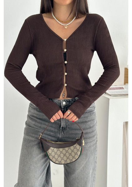 Kadın Düğme Detaylı Fit Triko Bluz – Zarif & Modern Stil fırsatları
