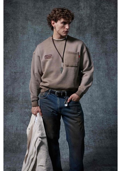 Erkek Bisiklet Yaka Cep Detaylı Sweatshirt Kahverengi