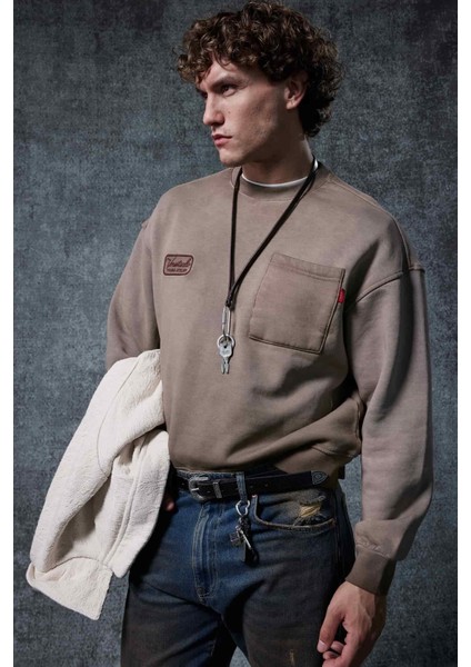 Erkek Bisiklet Yaka Cep Detaylı Sweatshirt Kahverengi modelleri