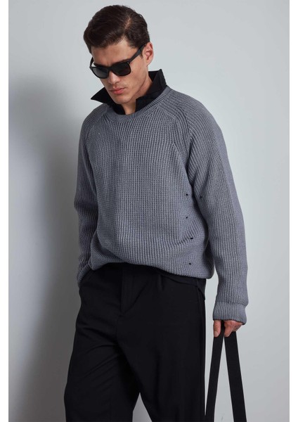 Erkek Oversize Yıkamalı Distressed Triko Kazak Gri fiyatları