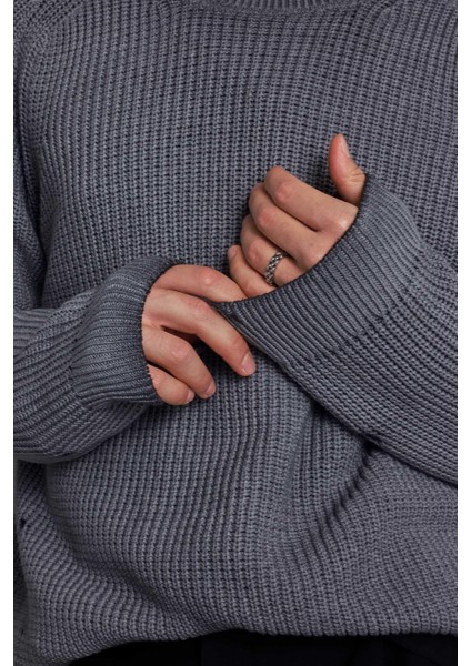 Erkek Oversize Yıkamalı Distressed Triko Kazak Gri