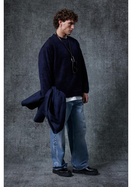 Erkek Yünlü Relax Fit Triko Kazak Lacivert fırsatları