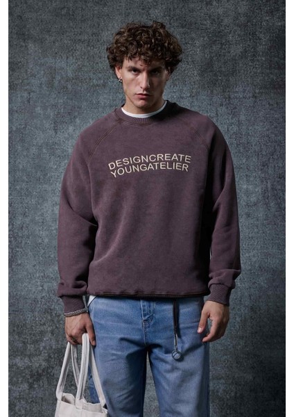 Erkek Oversize Yazı Baskılı Sweatshirt Kahverengi