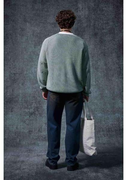 Erkek Oversize Yıkamalı Distressed Triko Kazak Mint