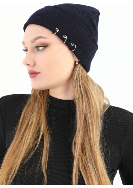 Kadın Lacivert Piercingli Kışlık Bere