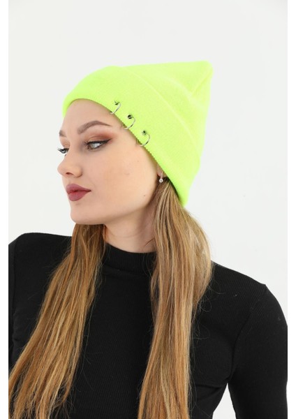 Kadın Neoan Sarı Piercingli Kışlık Bere modelleri