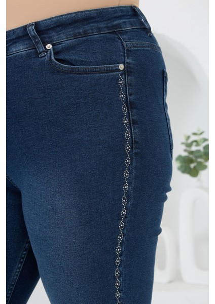 Yanları Taş Baskılı Büyük Beden Kot Pantolon Mavi fiyatları