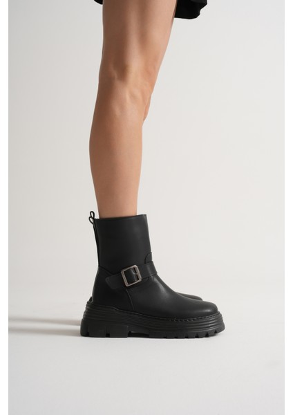 Kadın Siyah Kalın Eva Taban Kemer Toka Detaylı Fermuarlı Bot modelleri