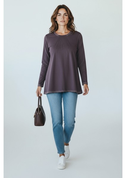 Kadın Yaka ve Kol Ağzı Taşlı Etek Desenli Bluz indirimleri