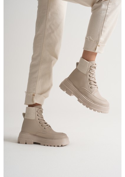 Kadın Bej Kalın Eva Taban Boğazı Lastikli Bağcıklı Bot