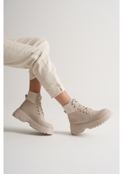 Kadın Bej Kalın Eva Taban Boğazı Lastikli Bağcıklı Bot modelleri