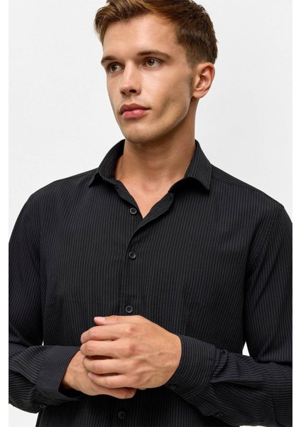 Slim Düz Klasik Yaka Siyah Erkek Gömlek GM1008400336 modelleri
