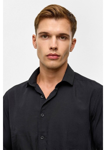 Slim Düz Klasik Yaka Siyah Erkek Gömlek GM1008400336 fırsatları