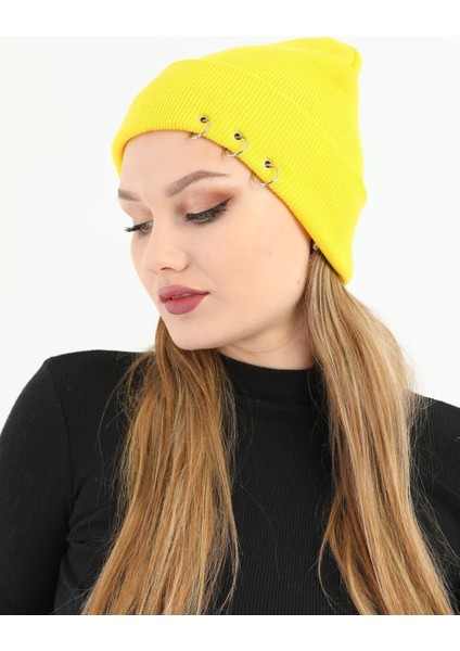 Kadın Sarı Piercingli Kışlık Bere