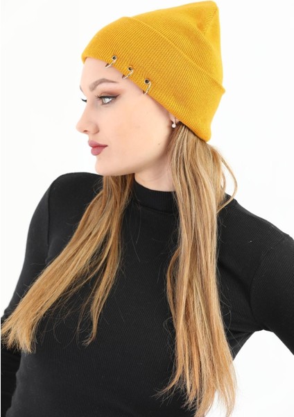 Kadın Hardal Piercingli Kışlık Bere modelleri