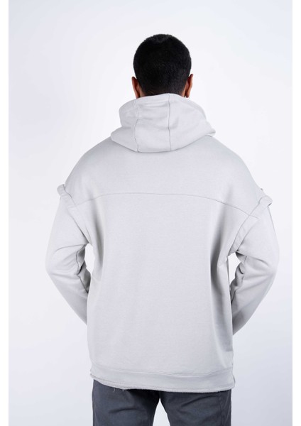 Erkek Regular Fit Kapüşonlu Omuz Detaylı Baskılı Sweatshirt indirimleri