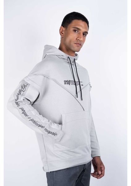 Erkek Regular Fit Kapüşonlu Omuz Detaylı Baskılı Sweatshirt