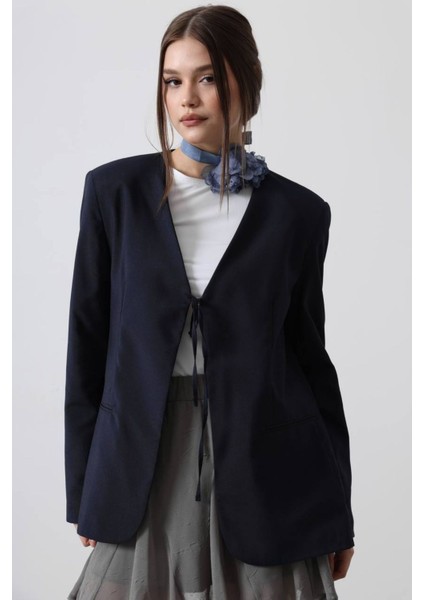 Kadın Önü Bağlamalı Ceket Lacivert fırsatları