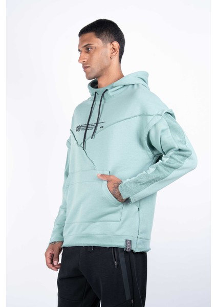 Erkek Regular Fit Kapüşonlu Omuz Detaylı Baskılı Sweatshirt fiyatları