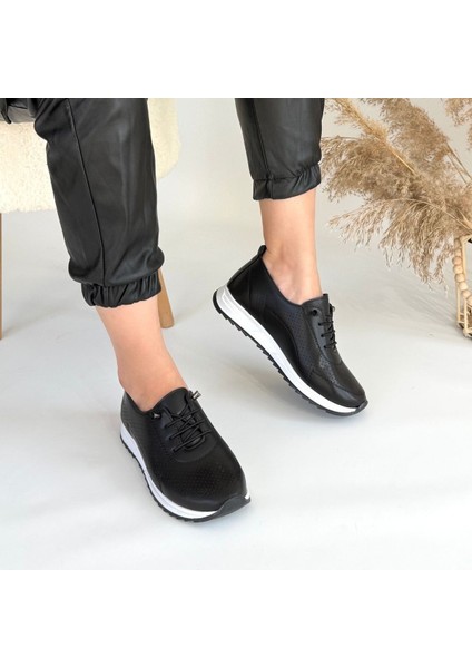 Tone Siyah Cilt Bağcıklı Spor Ayakkabı - Lisinya fırsatları