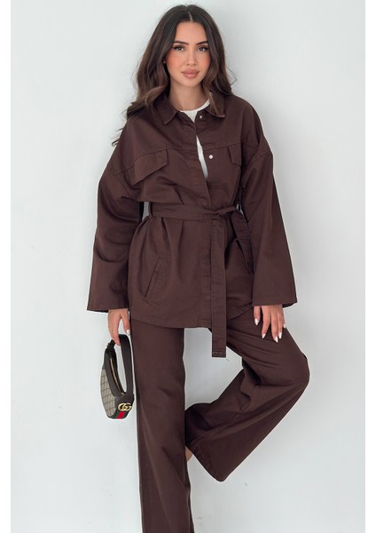 Kadın Ceket Pantolon Kuşak Detaylı Takım – Şehirli & Sofistike Stil