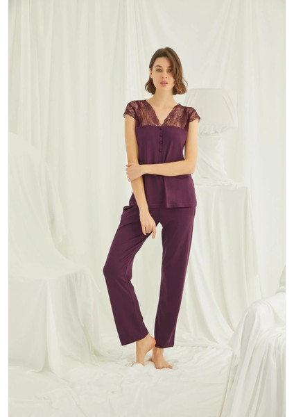 Monamise Yakası Kolu ve Omzu Dantelli Önü Düğmeli Pijama Takımı modelleri