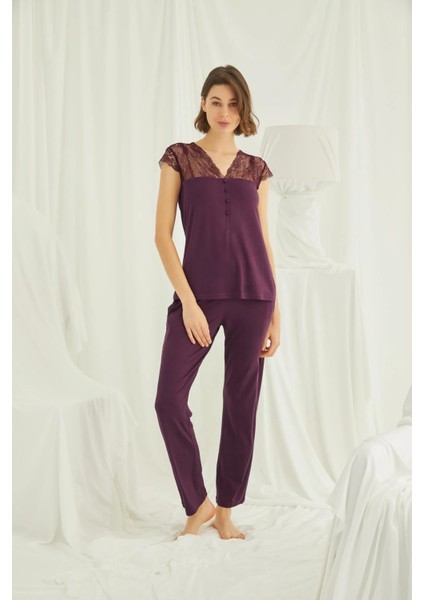 Monamise Yakası Kolu ve Omzu Dantelli Önü Düğmeli Pijama Takımı fırsatları
