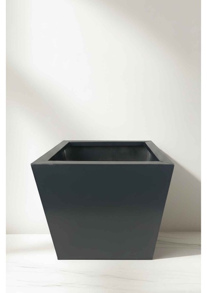 Zenith 30 cm Modern Kare Konik Saksı - İç ve Dış Mekan Dekoratif Metal Saksılık (30x35/30 cm)