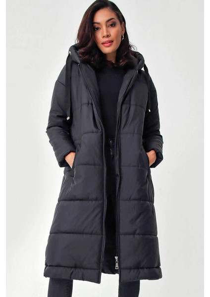 Kapşonlu Uzun Şişme Siyah Kadın Mont 5120