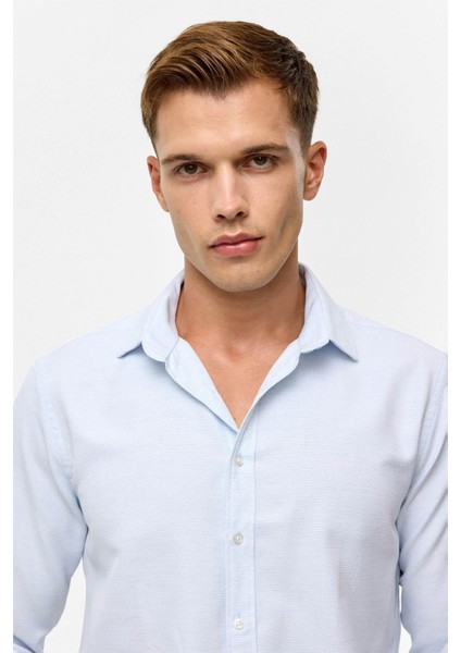 Slim Desenli Klasik Yaka Mavi Erkek Gömlek GM2025500488 modelleri