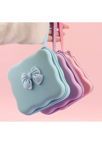 Apple iPhone 18W/20W/25W Uyumlu Şarj Kılıfı + Taşıma Çantası Fiyonk Kalp Desenli Şarj Aleti Koruyucu Şarj Kablosu Örme Aparatlı Koruyucu Toparlayıcı Makyaj Çantası fiyatları