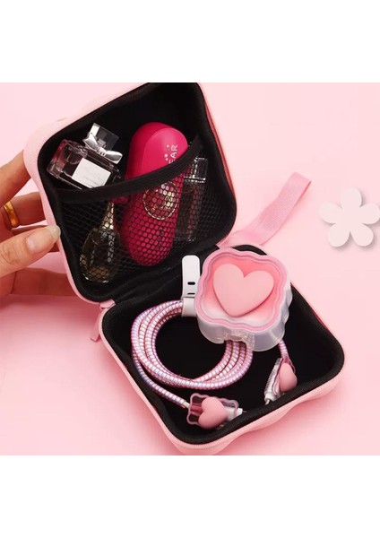 Apple iPhone 18W/20W/25W Uyumlu Şarj Kılıfı + Taşıma Çantası Fiyonk Kalp Desenli Şarj Aleti Koruyucu Şarj Kablosu Örme Aparatlı Koruyucu Toparlayıcı Makyaj Çantası fırsatları