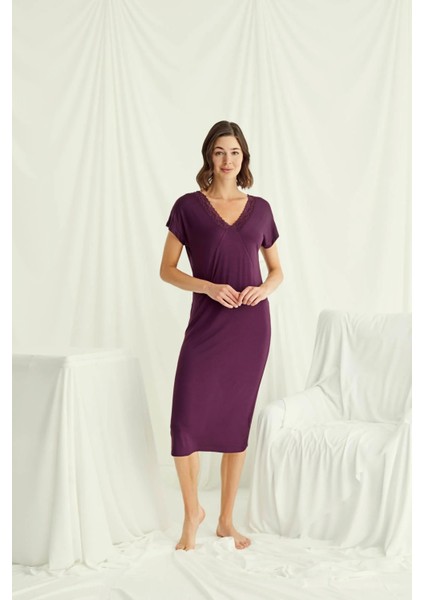 Monamise Yakası Dantelli Kısa Kollu Gecelik