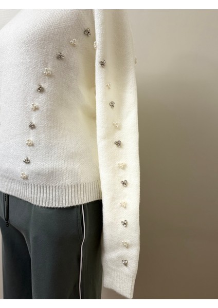 Kadın Taş Işlemeli Kazak fırsatları