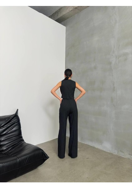 Kadın Siyah Çizgili Takım – Şık, Modern ve Zamansız Stil | Crop Yelek & Palazzo Pantolon Takımı modelleri