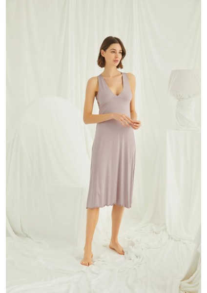 Monamise Göğsü ve Sırtı Dekolteli Dantelli Yırtmaçlı Gecelik