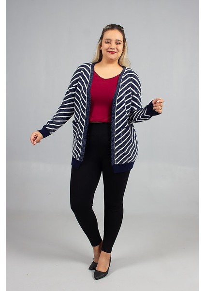 Zamansız Stil: Lacivert Çizgili "sakallı" Triko Hırka Modelleri