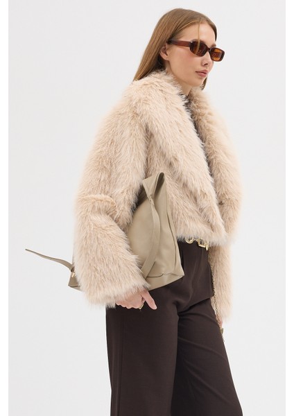 Kadın Premium Yakalı Kısa Suni Kürk