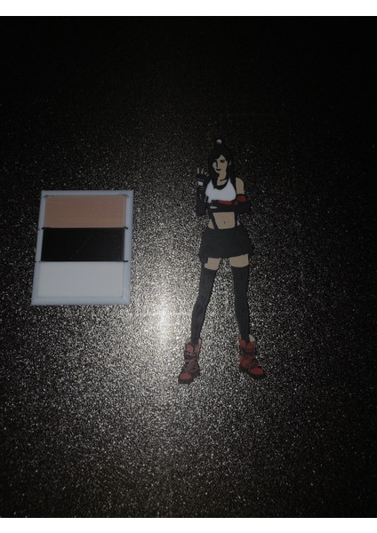 Tifa Lockhart Zinciri (Özelleştirilebilir Tasarım) fırsatları