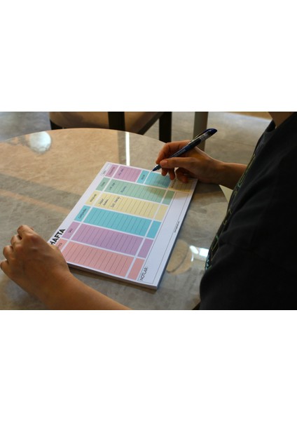 Gökkuşağı Haftalık Planlayıcı 1 A4 Üstten Yırtmalı 40 Sayfa 110 gr