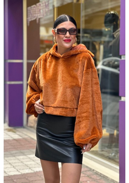 Kadın Crop Boy Yumuşacık Balon Uzun Kol Kapüşonlu Şık Kısa Sweatshirt