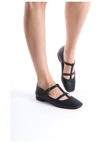 Kadın FSTA Siyah Cilt Tokalı Babet indirimleri